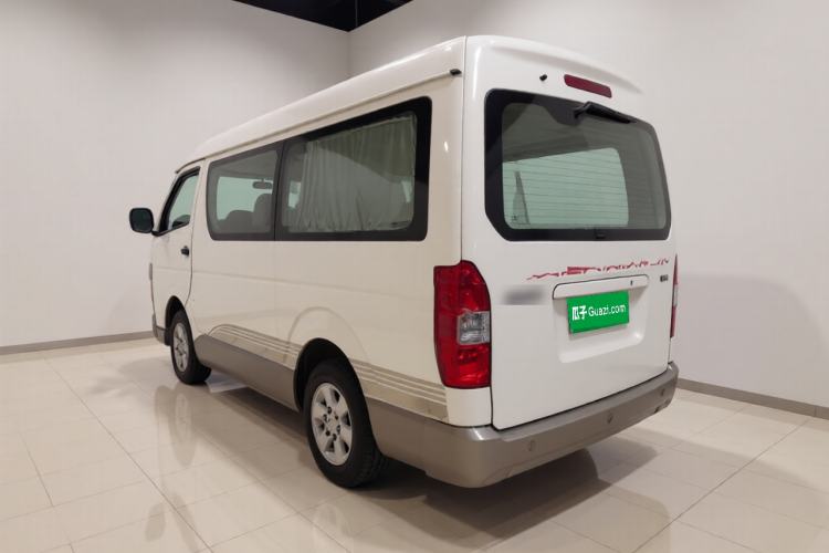 Used Jinbei Hiace 2014 2.0L Luxury Version V19
