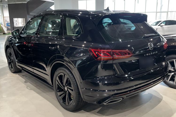 Used Volkswagen Touareg 2022 3.0 TSI Luxury Edition Black Diamond Sport Package
