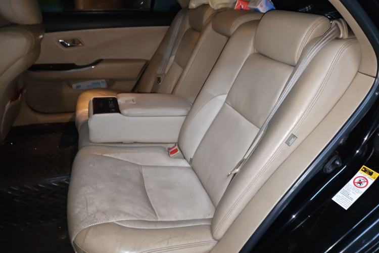 Used Toyota Crown 2012 2.5L Royal Leather Edition