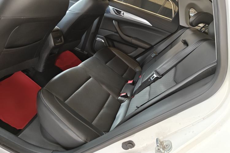 Used CHANGAN Eado 2019 High-Energy Edition 1.6L GDI Manual Pioneer Model China VI Standard