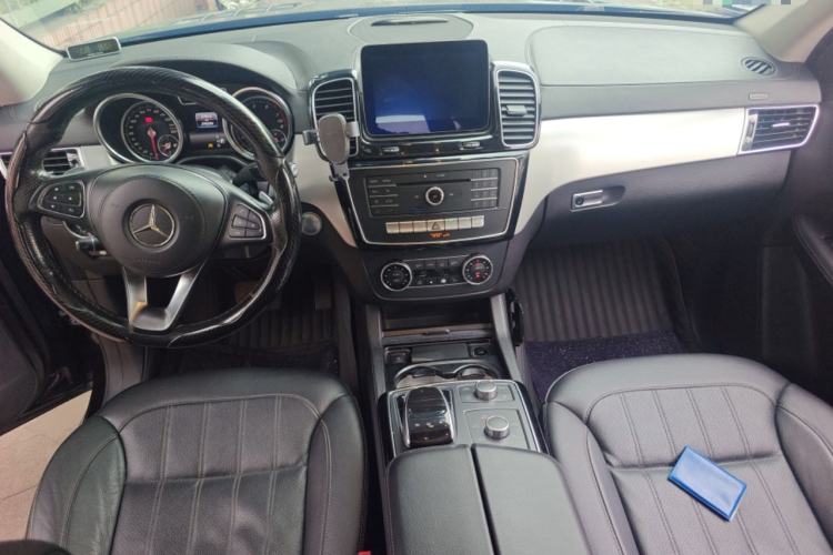 Used Mercedes-Benz GLS 2016 GLS 400 4MATIC Dynamic Model Center Console