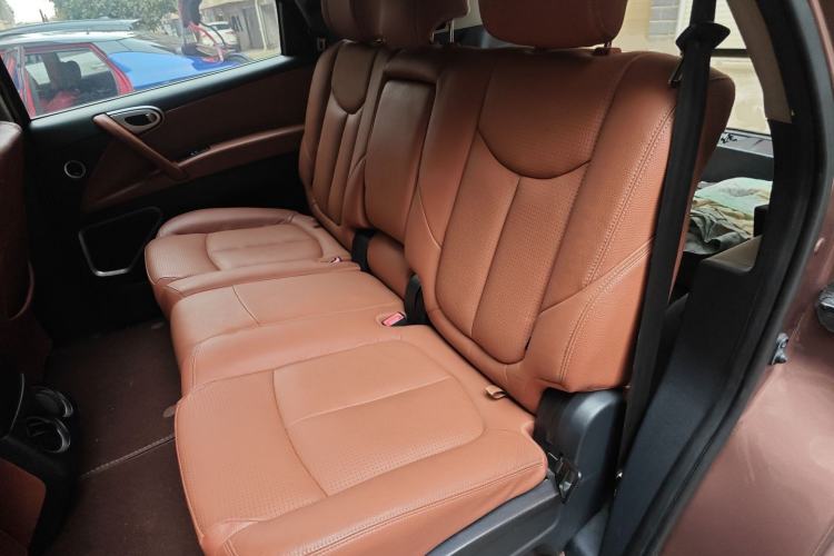 Used Luxgen Great 7 SUV 2013 Limited-Edition Sharp Model 2.2T Two-Wheel-Drive Smart Version Left Rear Seat