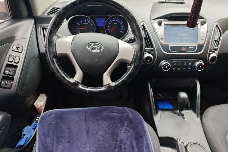 Used Hyundai ix35 2013 2.0L Automatic 2WD Comfort GL China IV Standard Steering Wheel