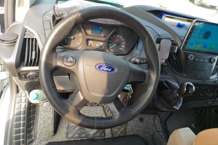 Used Ford Transit 2019 2.0T Gasoline Multi-Purpose Commercial Vehicle Short Wheelbase Low Roof 6-Seater China VI Standard
