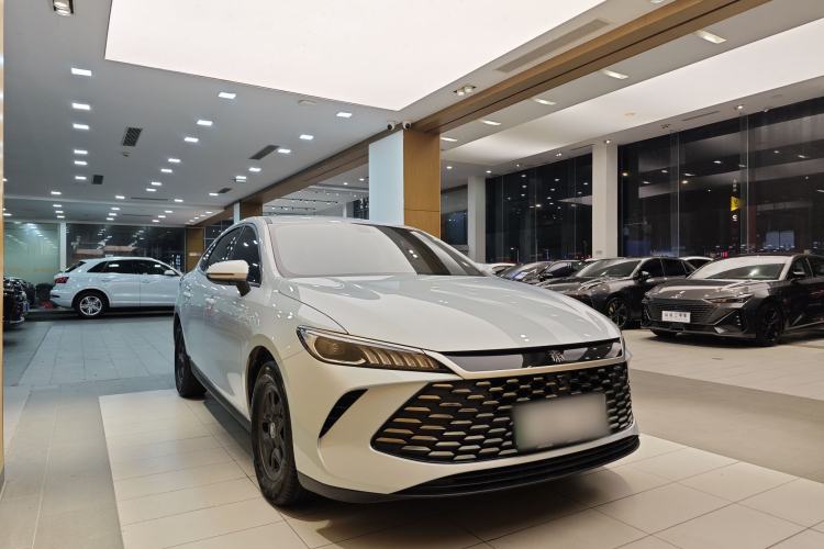 Used BYD Qin PLUS 2025 DM-i Smart Drive 55KM Leading Model Exterior 5