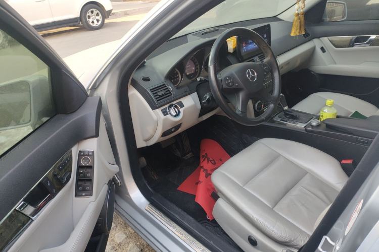 Used Mercedes-Benz C-Class 2010 C 200 CGI Fashion Model
