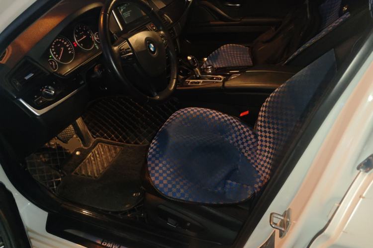 Used BMW 5 Series 2014 520Li Elegant Model
