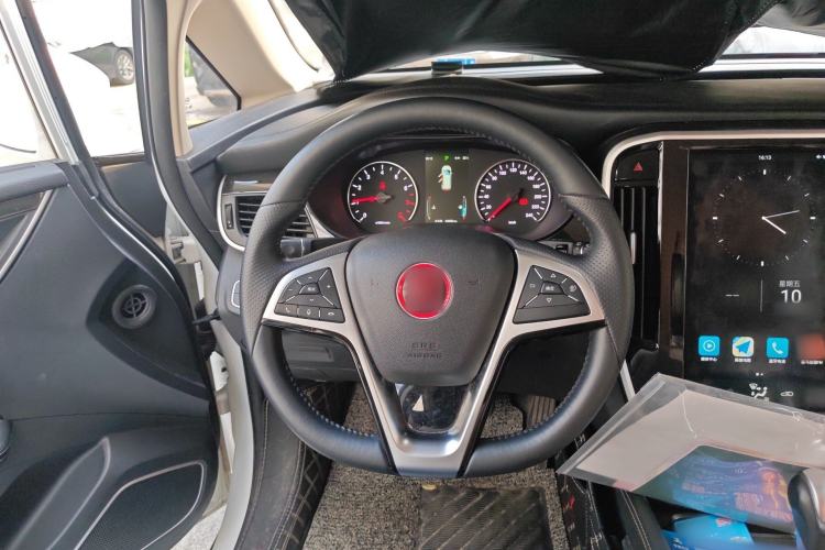 Used BYD Song MAX 2018 1.5T Automatic Smart Connect Luxury 6-Seater Steering Wheel