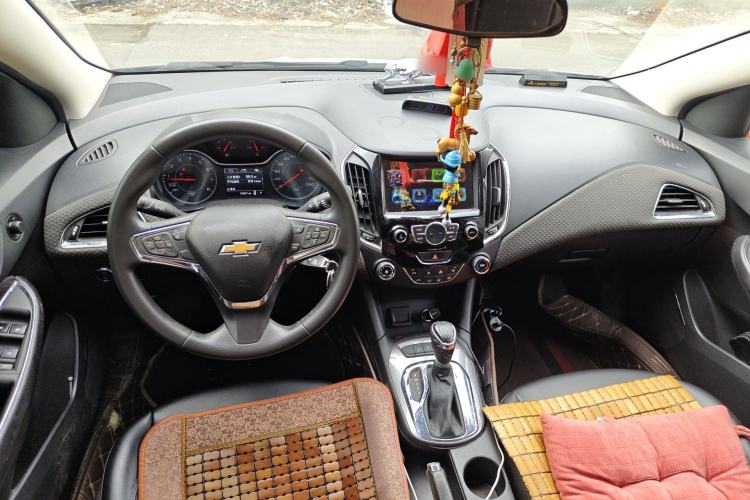 Used Chevrolet Cruze 2016 1.5L Automatic Luxury Edition Center Console
