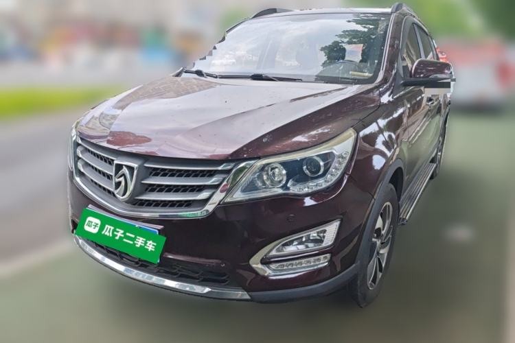 Używany Baojun 560 2016 1.8L iAMT Luxury Model Guazi used car, China used car export, Used car for sale, Used cars, Cheapest cars for sale