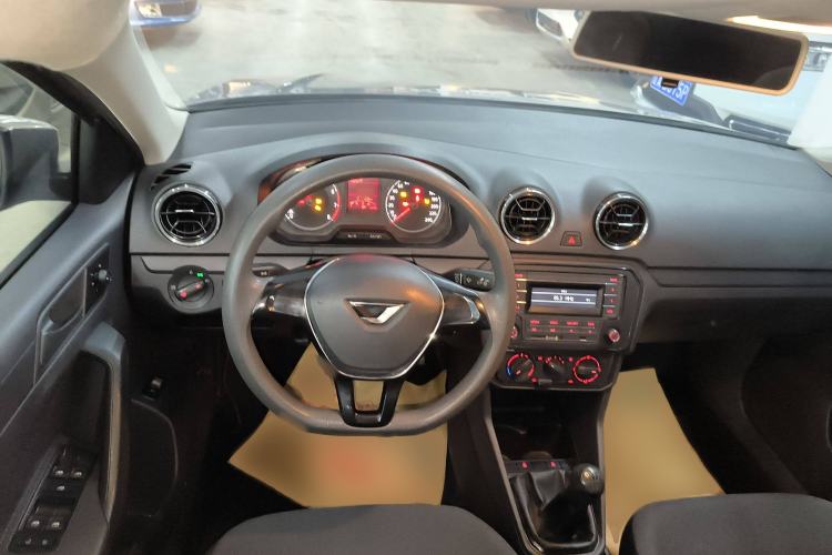 Used Jetta VA3 2019 1.5L Manual Entry-Level Version