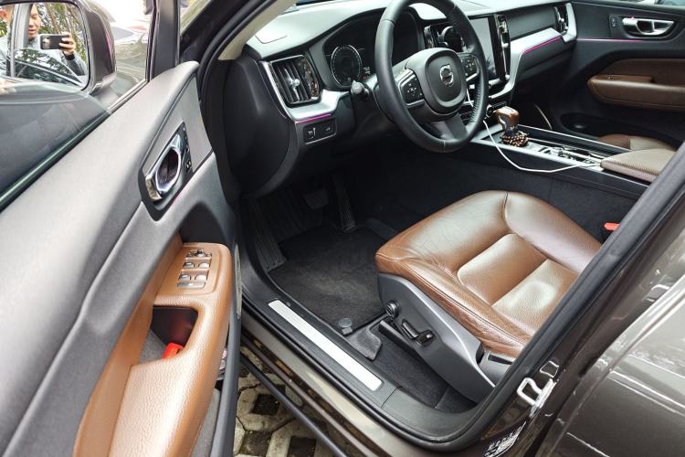 Used Volvo XC60 2020 T5 4x4 Zhiyi Luxury Edition