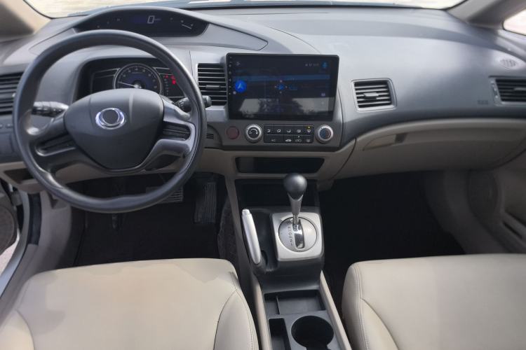 Used CIIMO 2015 1.8L Automatic Comfort Edition