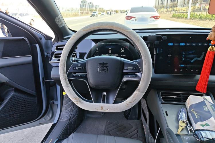 Used BYD Qin L 2024 DM-i 80KM Beyond Model Steering Wheel