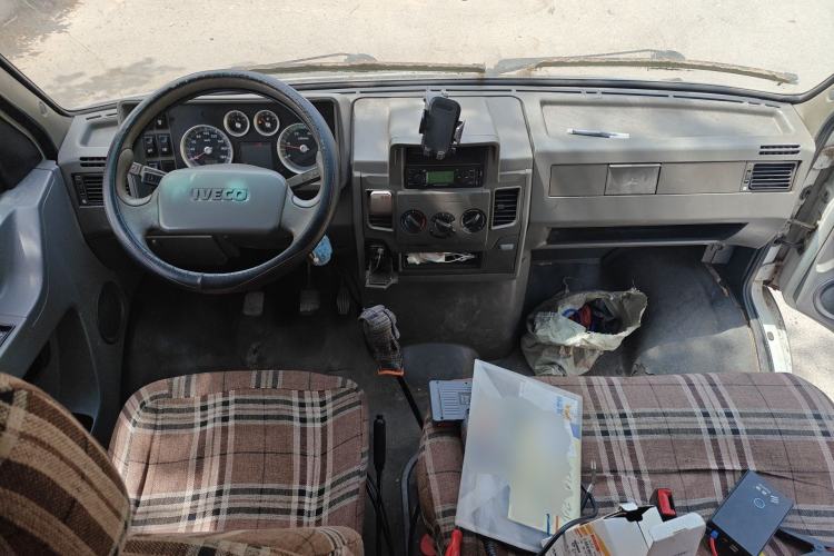 Used Iveco Daily 2014 2.5T-A35 NJ6485AC47Z4
