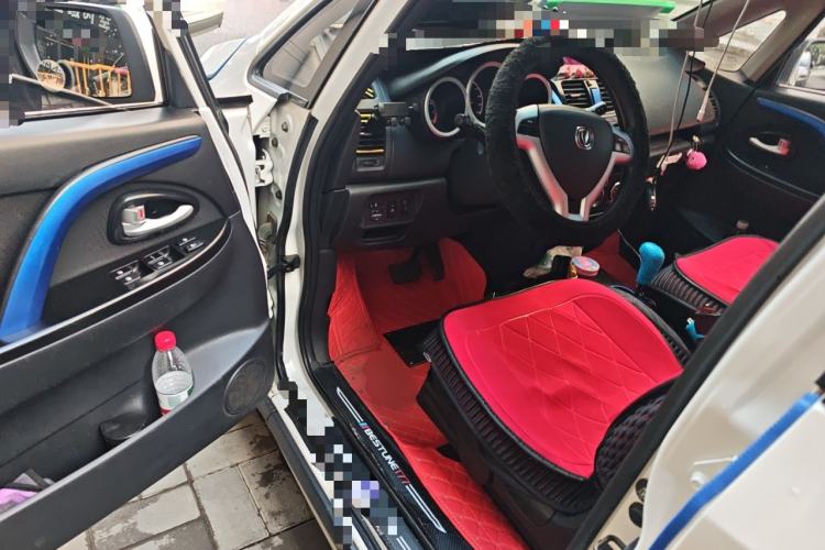 Used Changan CX20 2014 1.4L IMT Sunroof Navigation Version China IV Standard
