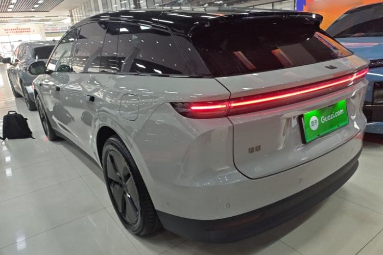 Used Li Auto i6 2025 Model Two-Wheel-Drive Standard Type Exterior 2