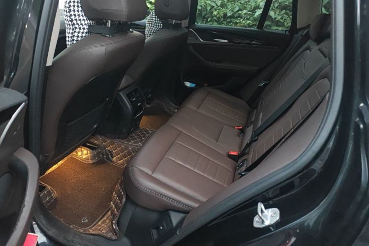 Used BMW X3 2020 xDrive25i Luxury Package Left Rear Seat