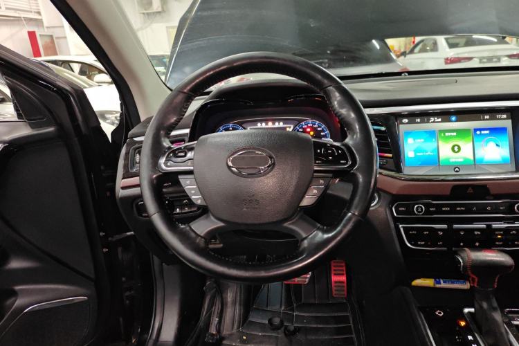 Used GAC Trumpchi GS8 2017 320T Two-Wheel Drive Luxury Smart Connectivity Version (7 Seats)
