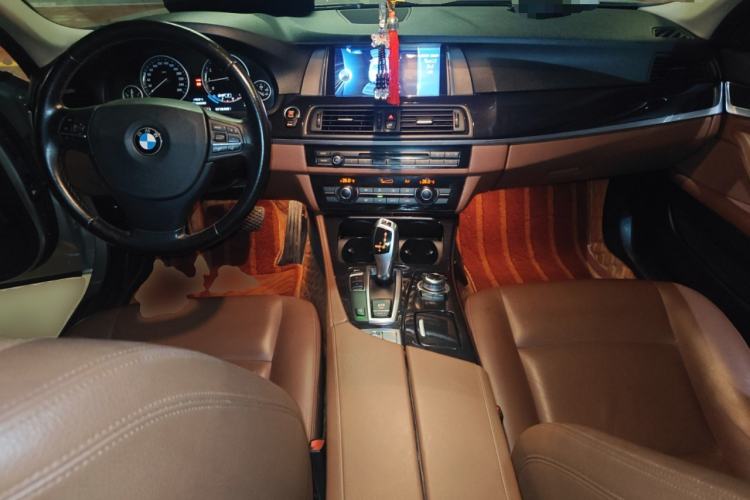 Used BMW 5 Series 2014 520Li Elegant Model
