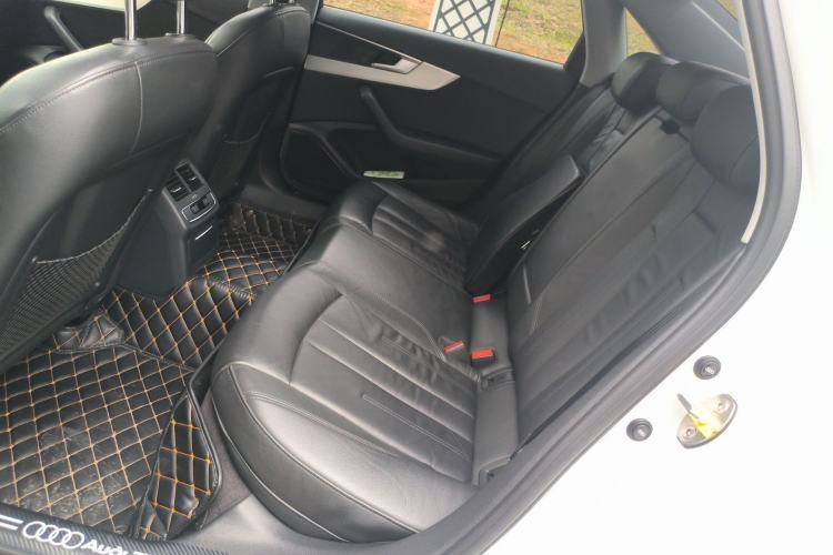 Used Audi A4L 2019 40 TFSI Sporty Version China VI