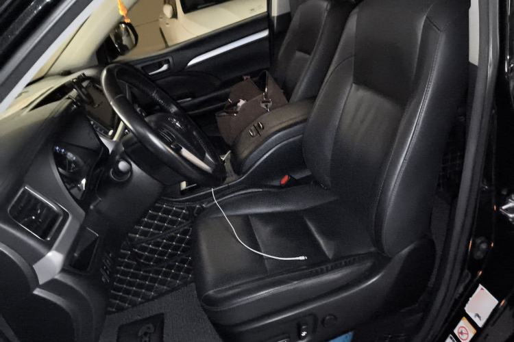 Used Toyota Highlander 2018 2.0T Four-Wheel Drive Luxury Edition 7 Seats China V Emission Standard
