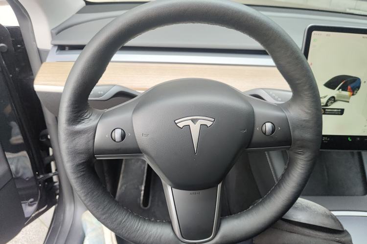 Used Tesla Model Y 2021 Long-Range All-Wheel-Drive Version