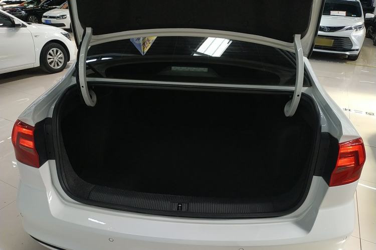 Used Volkswagen Bora 2021 1.5L Automatic Fashionable Smart Connectivity Version
