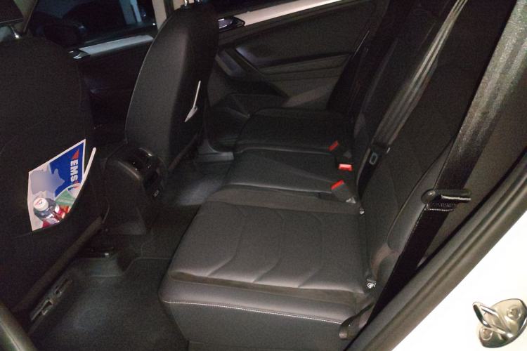 Used Volkswagen Tiguan L 2017 330TSI Automatic Two-Wheel Drive Luxury Edition Left Rear Seat