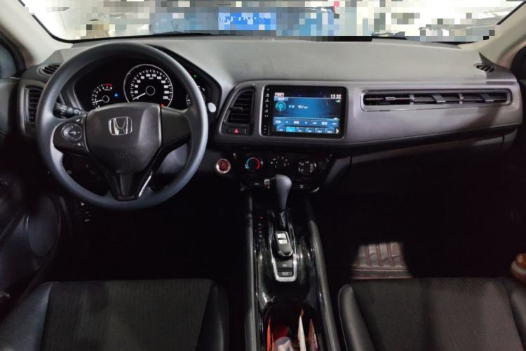 Used Honda Vezel 2020 1.5L CVT Luxury Edition Interior 2