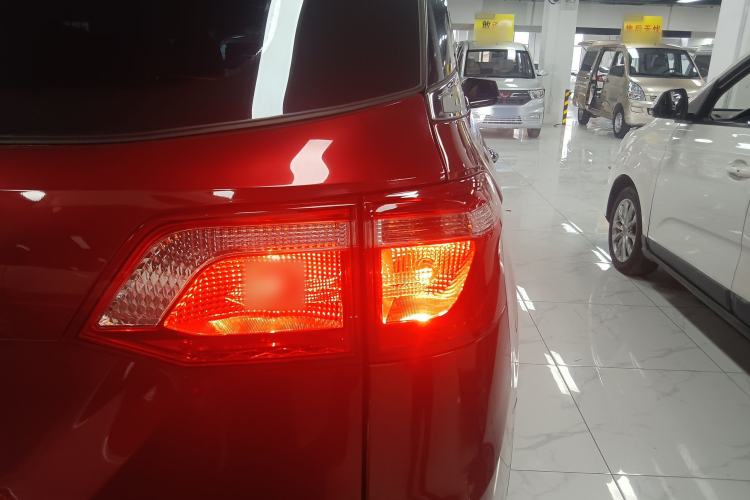 Used Wuling Hongguang S3 2018 1.5L Manual Luxury Model China V Standard
