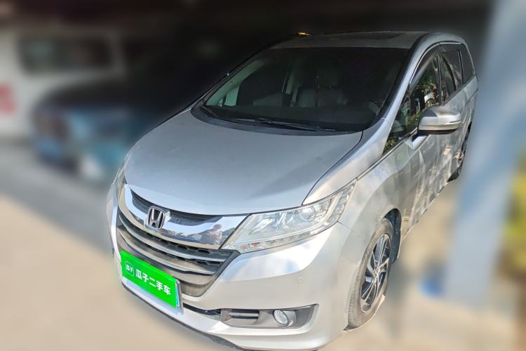 Used Honda Odyssey 2015 Revised 2.4L Luxury Edition