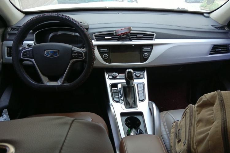 Used Geely Auto Emgrand X7 Sport 2016 1.8TD Automatic ZhiZun Version Center Console