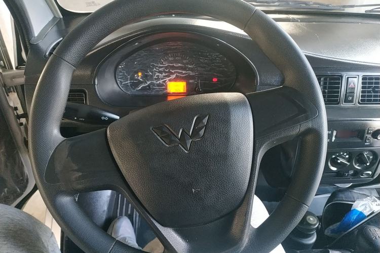 Used Wuling Rongguang Small Truck 2017 1.5L Double-Cab Basic Version L3C
