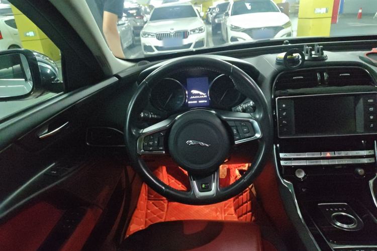 Used Jaguar XE 2015 2.0T 200 PS R-Sport Steering Wheel