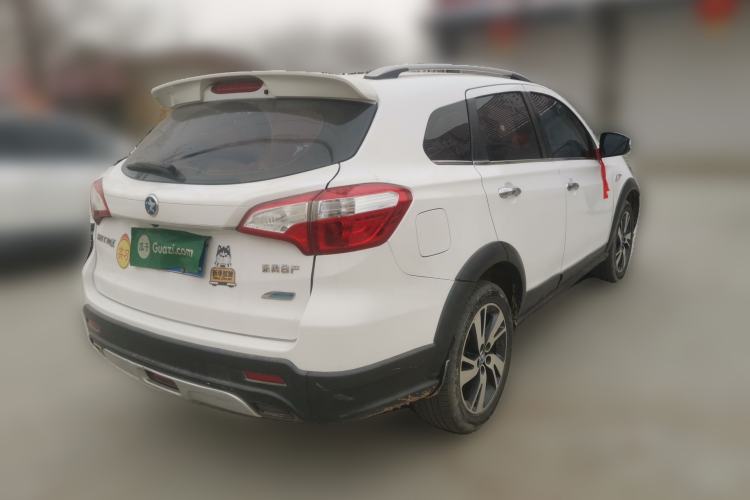 Used Venucia T70X 2015 2.0L CVT Smart Enjoyment Sport Edition