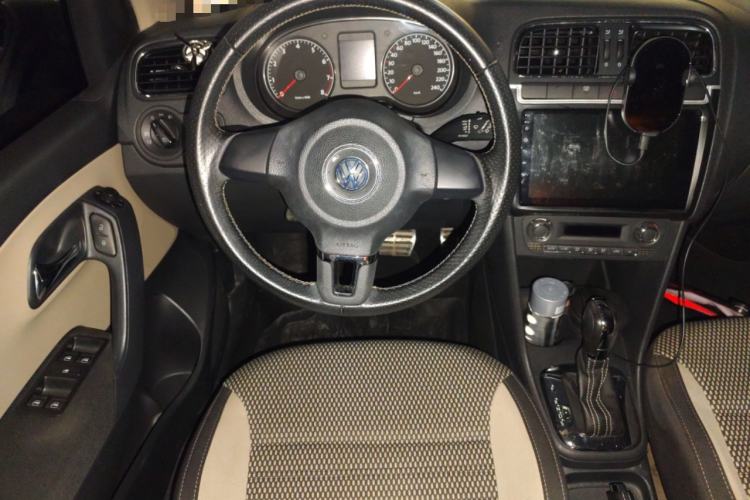 Used Volkswagen Polo 2012 1.6L Cross Polo Automatic Transmission Steering Wheel