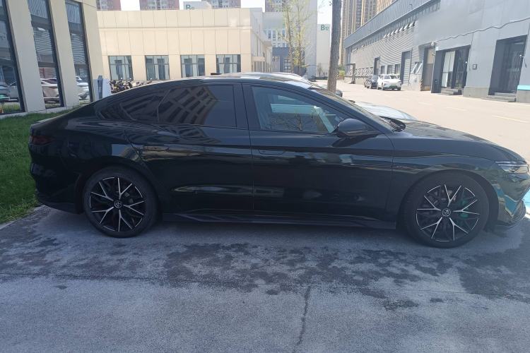 Used BYD Han 2022 EV 610 km All-Wheel-Drive Qianshan Cui Limited Edition
