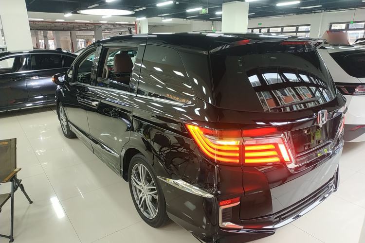 Used Honda Elysion 2019 2.0L Hybrid Supreme Edition