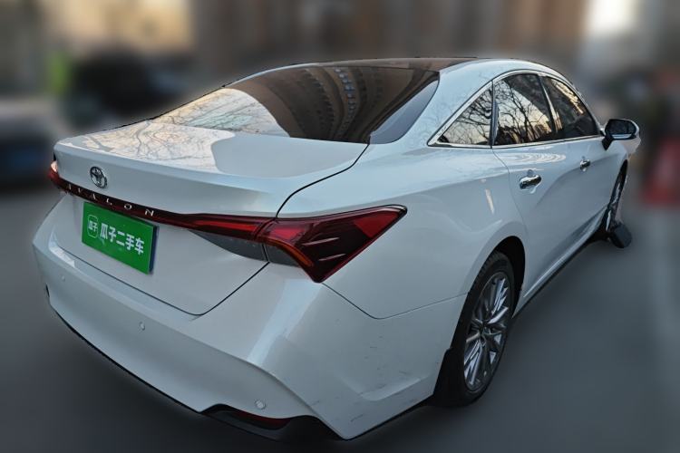 Used Toyota Avalon 2024 Dual-Motor 2.0L Luxury Edition