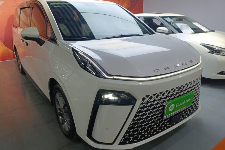 Used SAIC MAXUS G70 2024 2.0T Automatic Luxury Edition 7 Seats Front Right 45 Deg