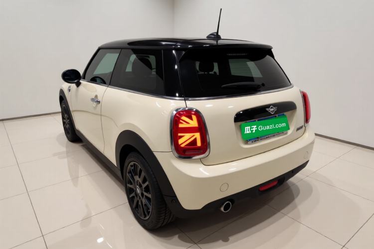 Used MINI 2019 1.5T COOPER Classic Edition Exterior 2