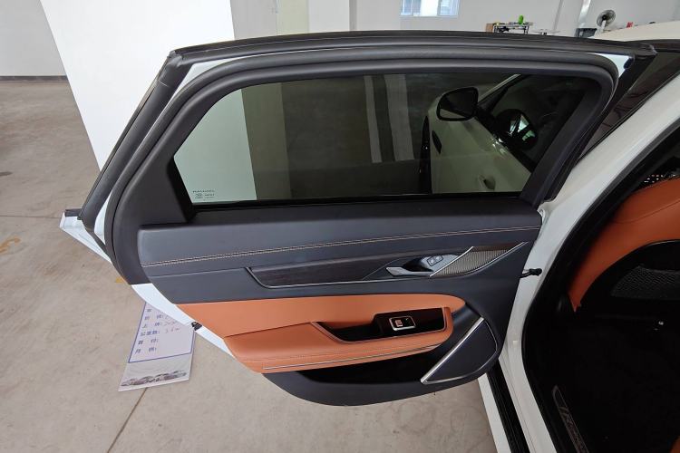 Used Jaguar XFL 2021 XFL 2.0T P250 All-Wheel-Drive Shimmering Black Sport Edition
