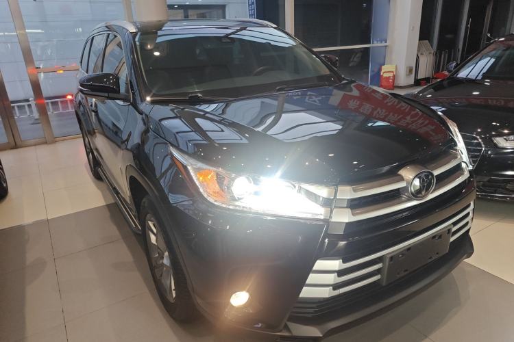 Used Toyota Highlander 2018 2.0T Two-Wheel Drive Luxury Edition 7 Seats China VI Standard
