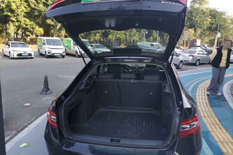 Used Skoda Superb 2016 TSI280 Manual Front-Drive Version
