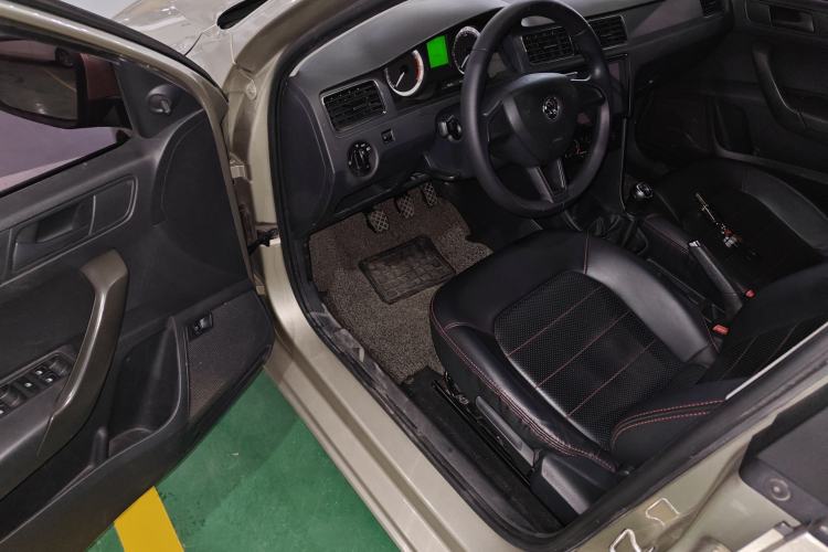 Used Skoda Rapid 2018 1.4L Manual Standard Edition Interior 3