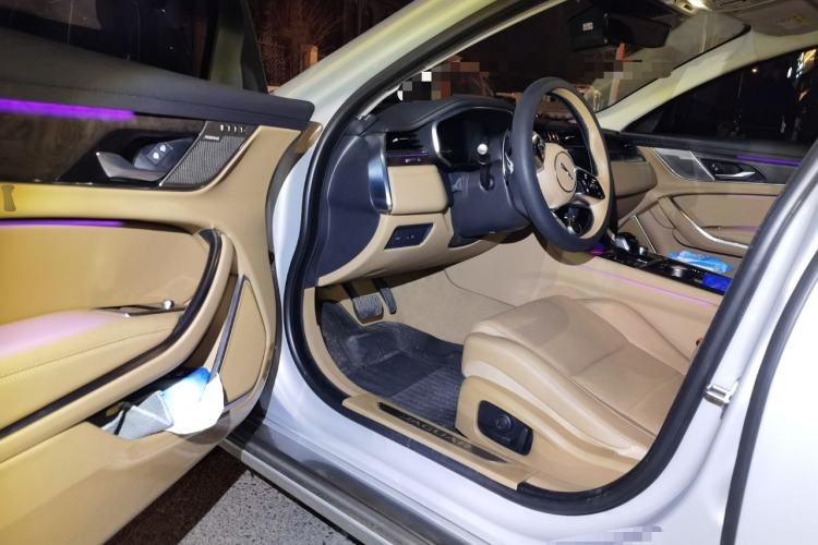 Used Jaguar XFL 2024 2.0T P250 Two-Wheel Drive Prestige Luxury Edition