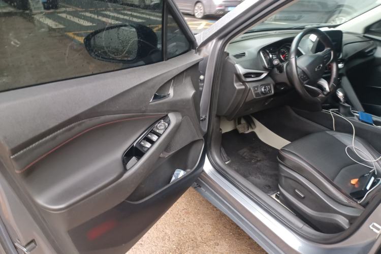 Used Chevrolet Orlando 2018 Redline 530T Automatic Enjoyment Edition (5+2 Model) – China V Standard Driver Seat