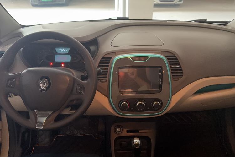 Used Renault Captur 2015 1.2T Automatic Standard Edition
