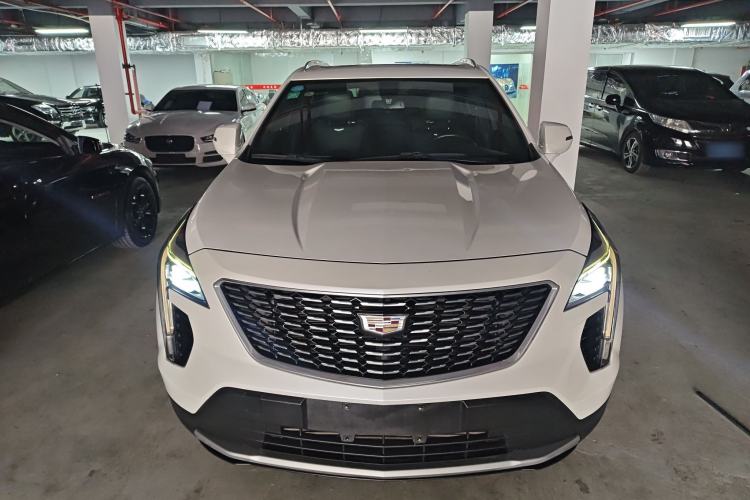 Used Cadillac XT4 2018 28T Two-Wheel-Drive Luxury Model
